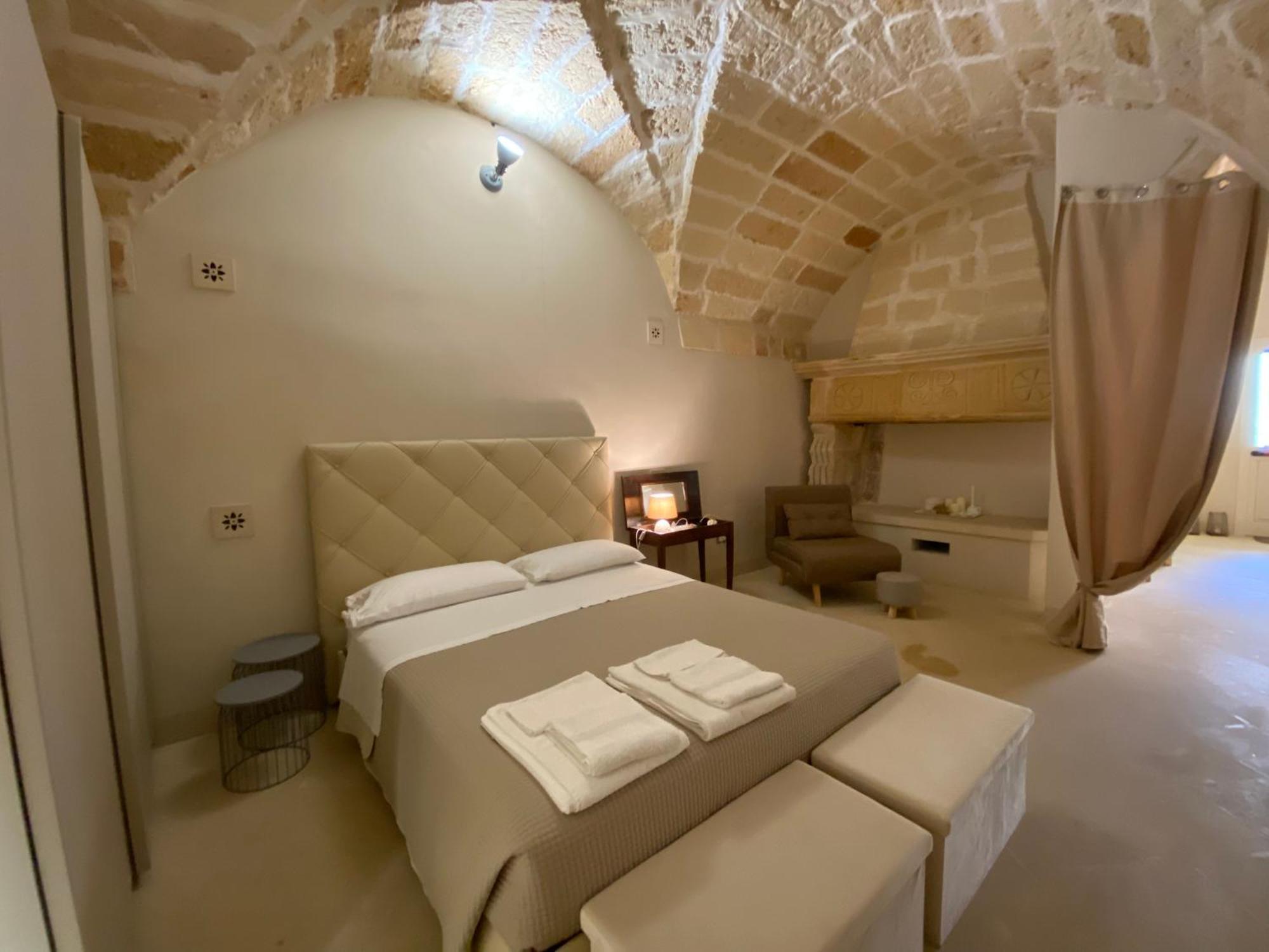 Bed and Breakfast Palazzo De Carlo E Il Parco Dei 7 Pozzi Лечче Экстерьер фото